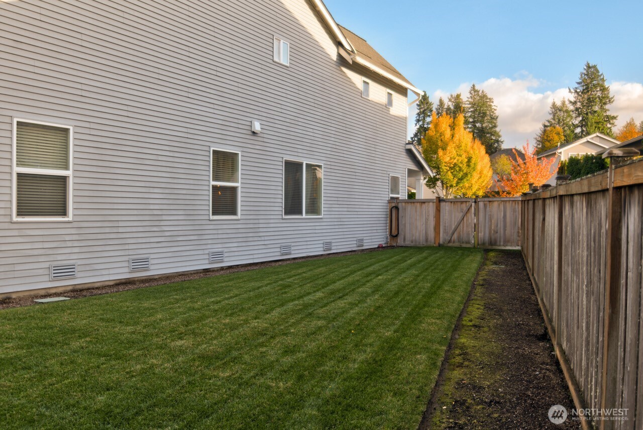 3172 Sheaser Way , Dupont, WA 98327