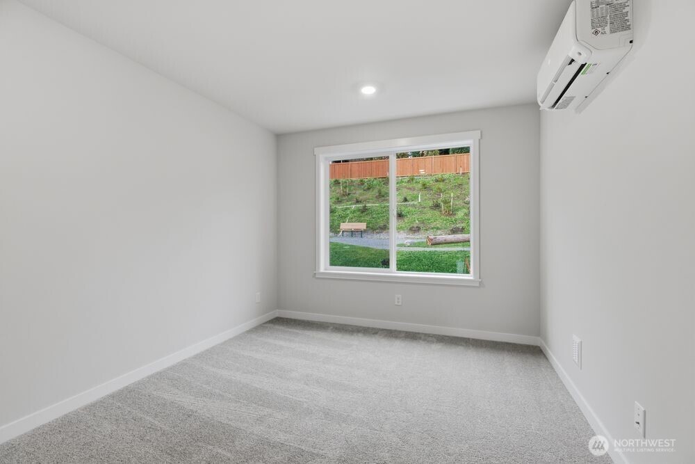 13210 NE 127th Way #E, Kirkland, WA 98034