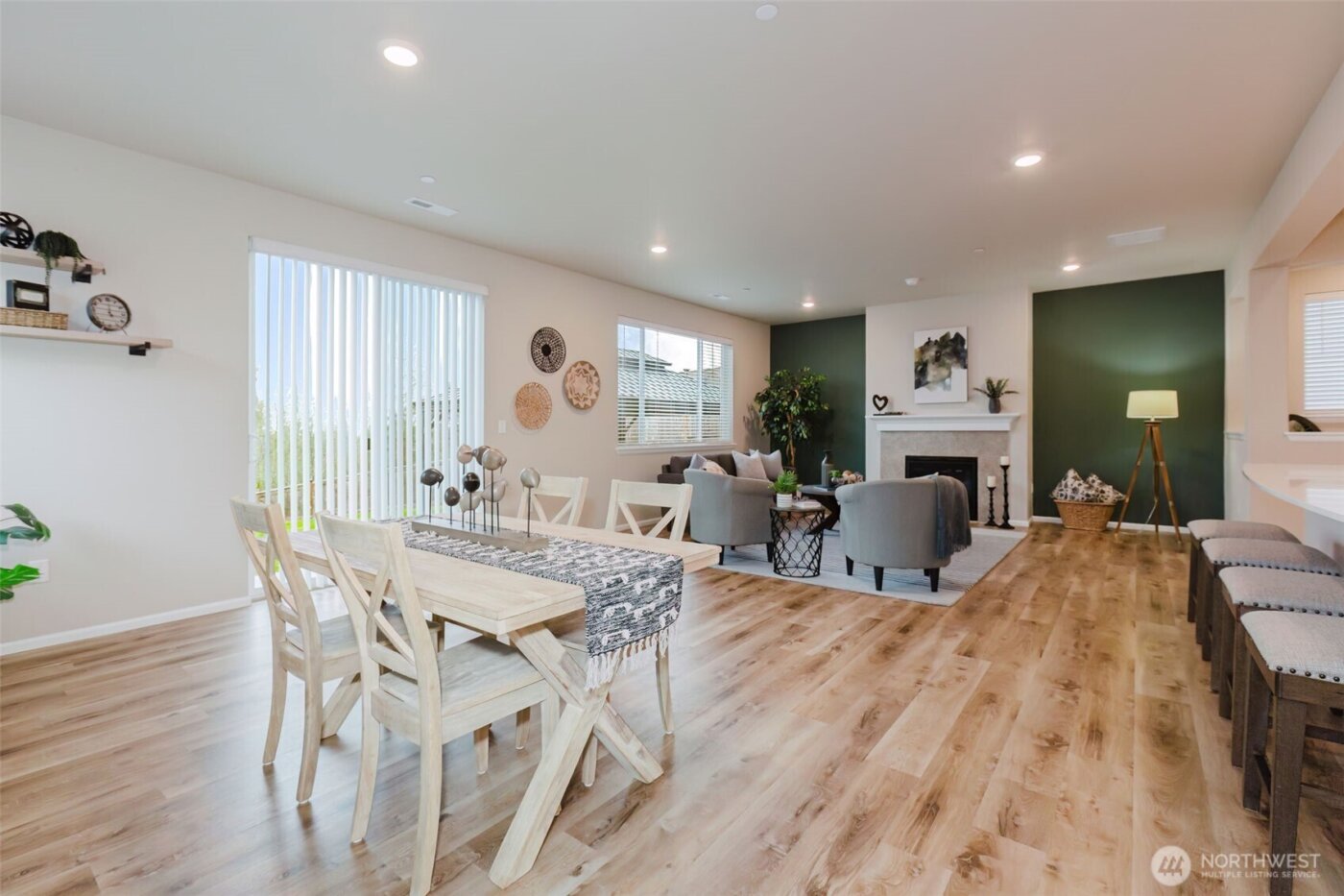 916 Baker Heights Loop , Bremerton, WA 98312