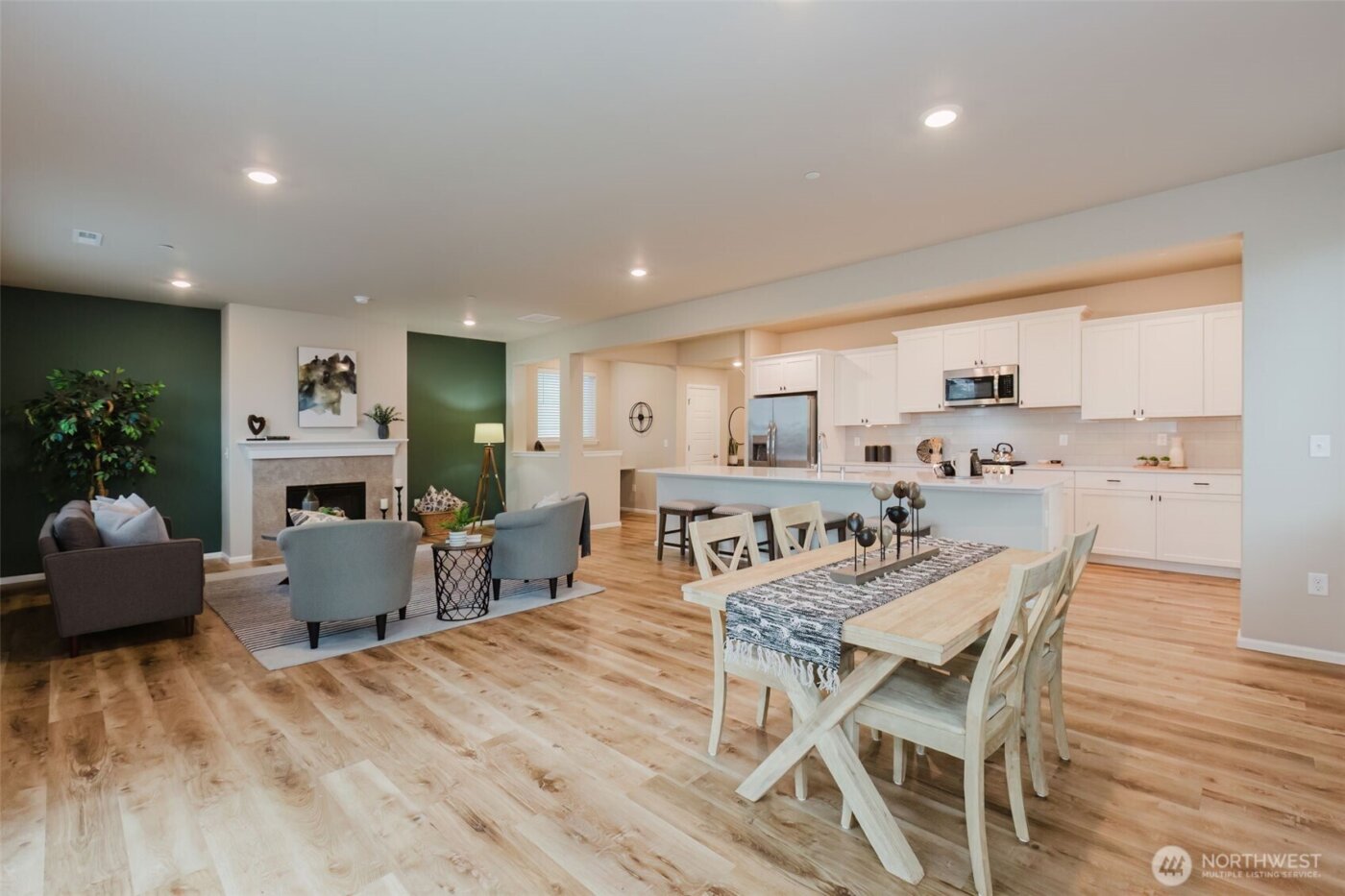 916 Baker Heights Loop , Bremerton, WA 98312