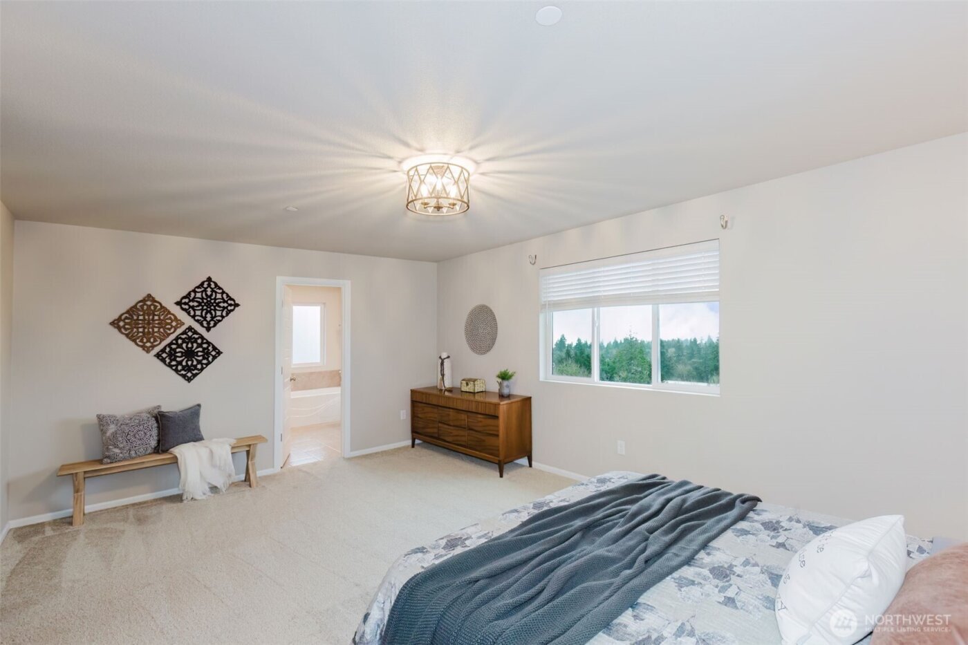 916 Baker Heights Loop , Bremerton, WA 98312