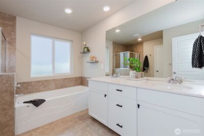 916 Baker Heights Loop , Bremerton, WA 98312 - Photo 23
