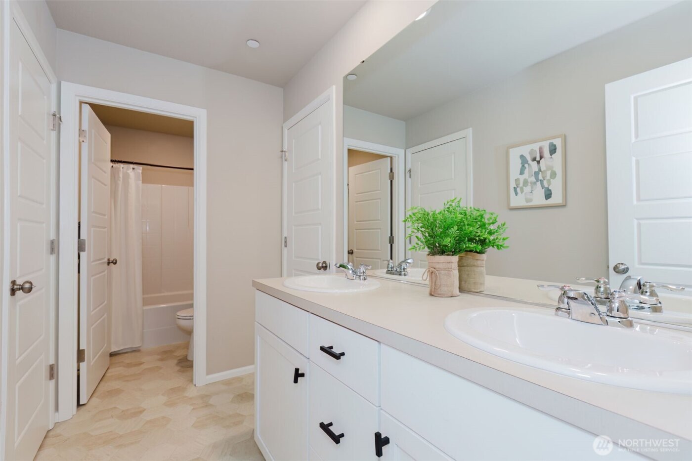 916 Baker Heights Loop , Bremerton, WA 98312