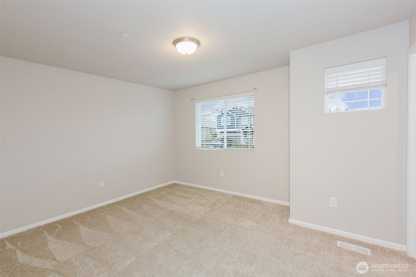 916 Baker Heights Loop , Bremerton, WA 98312