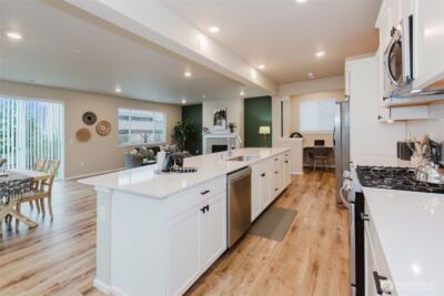 916 Baker Heights Loop , Bremerton, WA 98312 - Photo 10