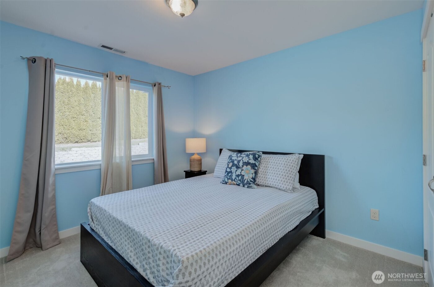 225 N Nile Avenue , East Wenatchee, WA 98802