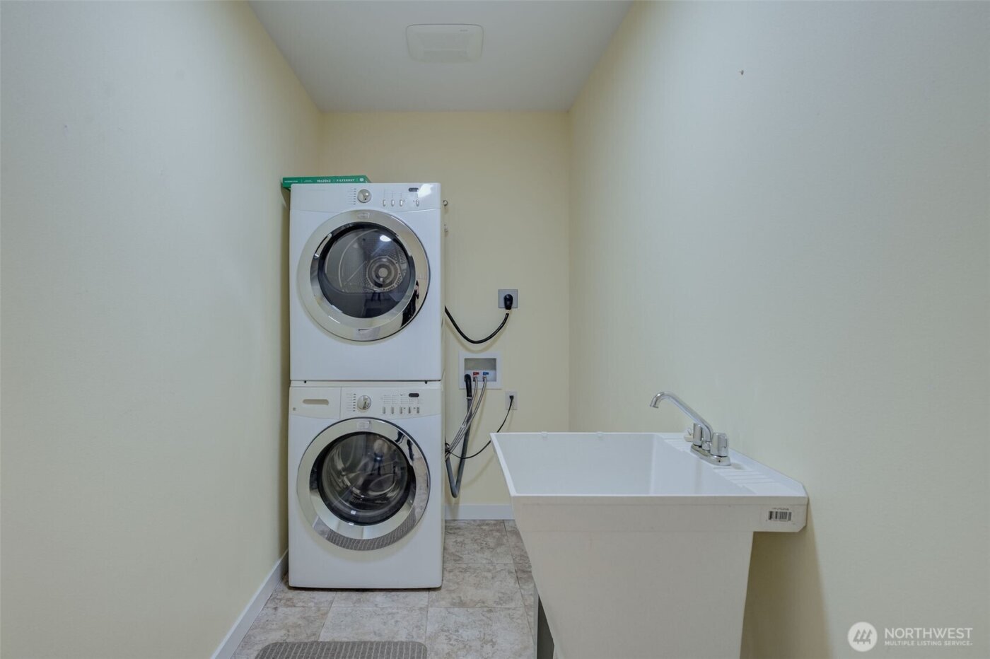 225 N Nile Avenue , East Wenatchee, WA 98802