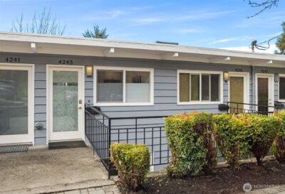 4243 Palatine Avenue N, Seattle, WA 98103 - Photo 2