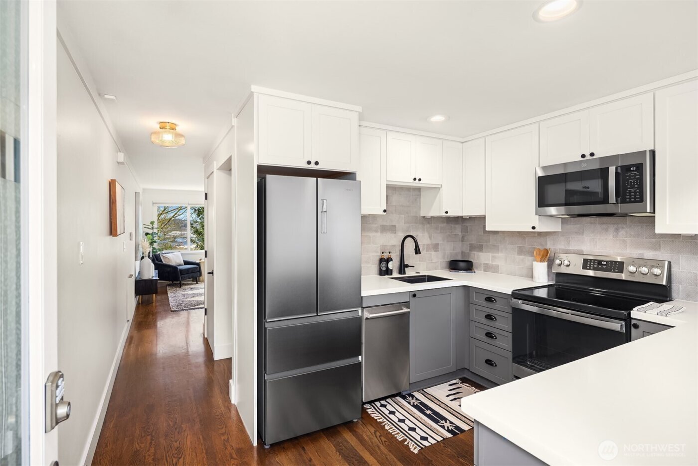 4243 Palatine Avenue N, Seattle, WA 98103