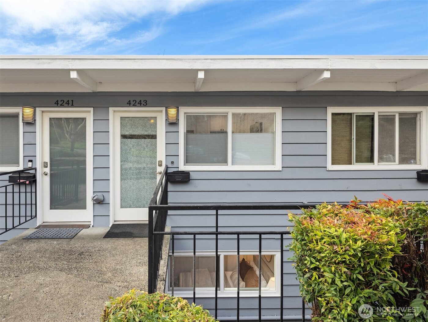 4243 Palatine Avenue N, Seattle, WA 98103