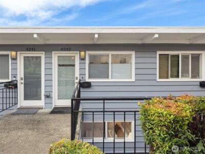 4243 Palatine Avenue N, Seattle, WA 98103 - Photo 27