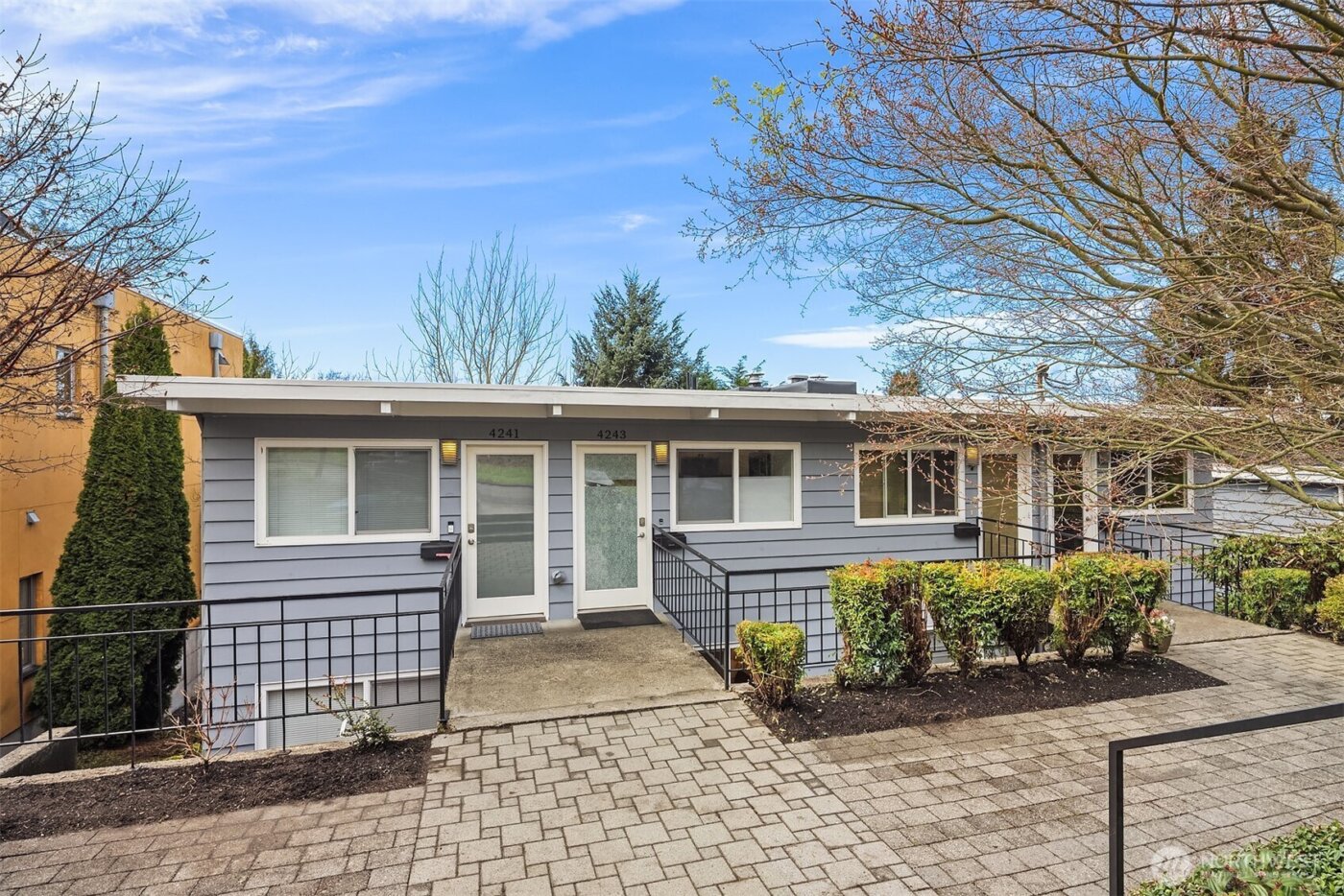 4243 Palatine Avenue N, Seattle, WA 98103