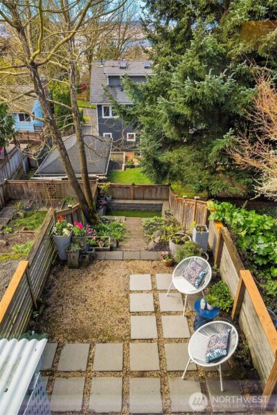 4243 Palatine Avenue N, Seattle, WA 98103 - Photo 10