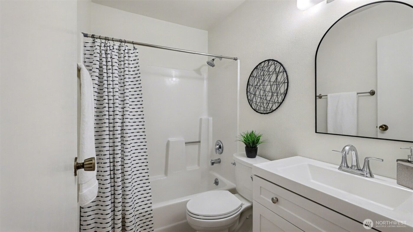 421 Wells Avenue S, Renton, WA 98057