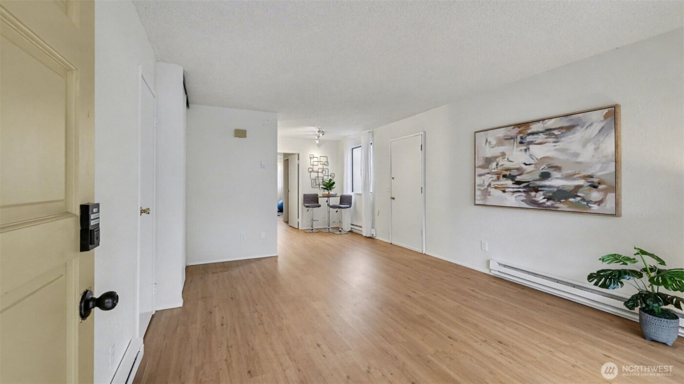421 Wells Avenue S, Renton, WA 98057
