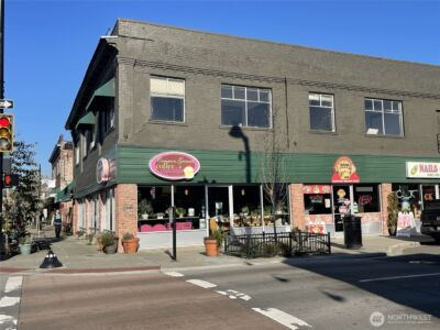 421 Wells Avenue S, Renton, WA 98057 - Photo 36
