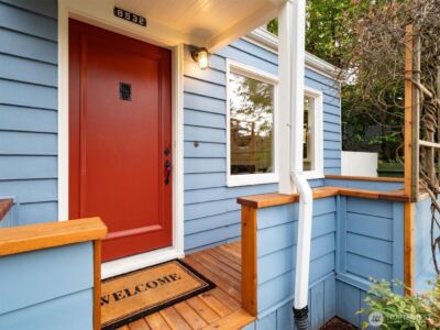 8532 31st Avenue NW, Seattle, WA 98117 - Photo 2