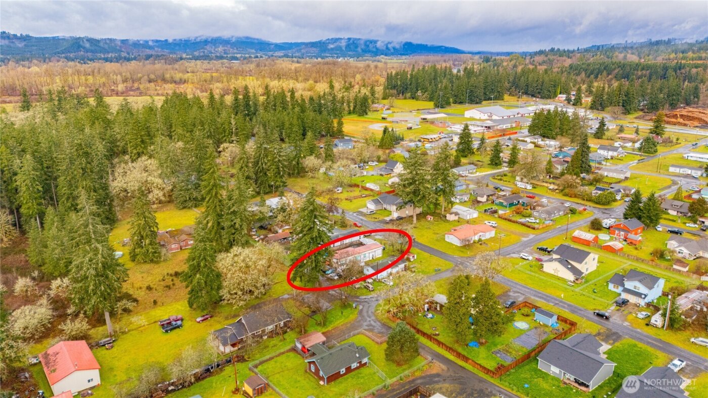 408 W Eagle Avenue , Oakville, WA 98568