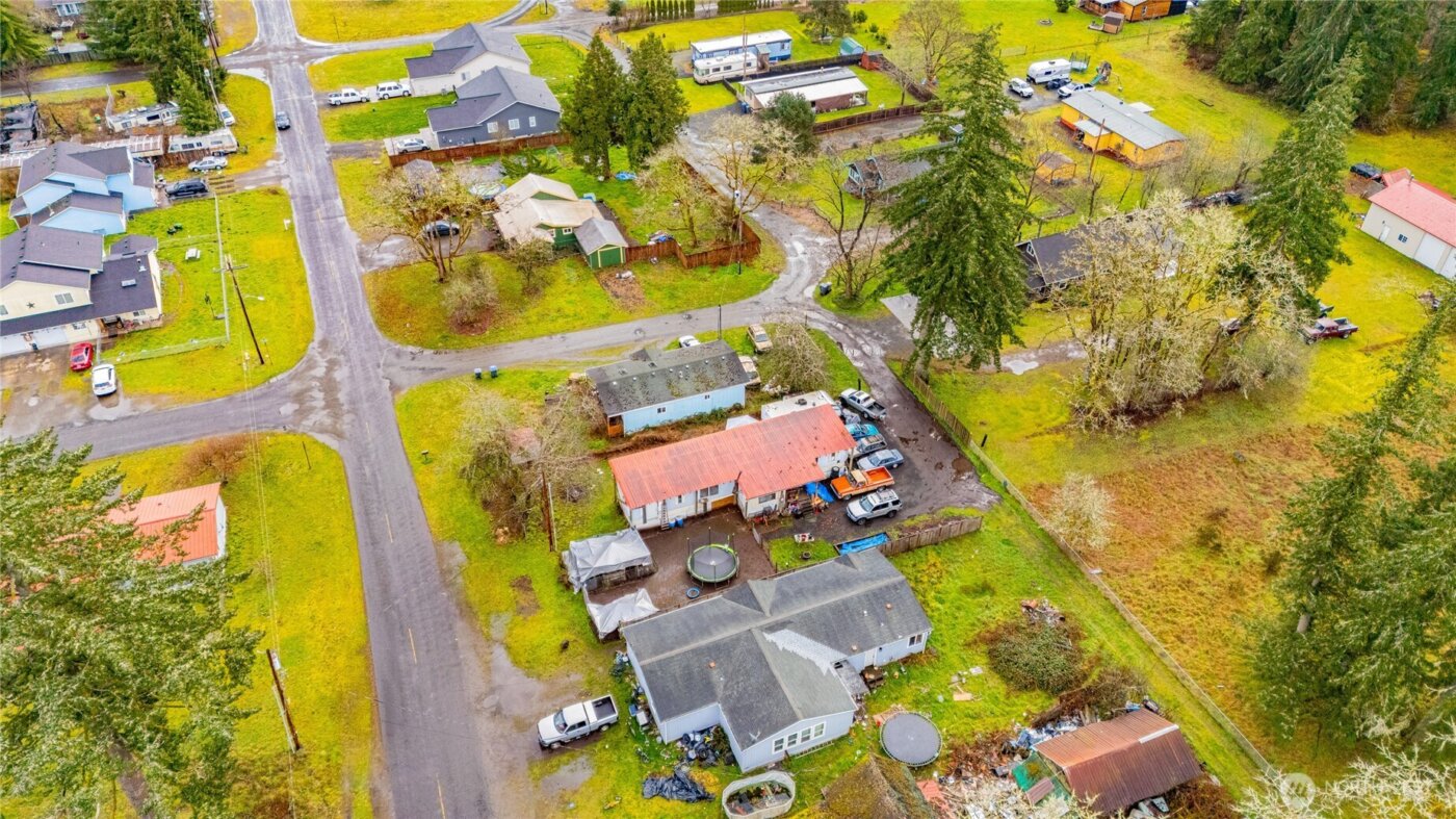 408 W Eagle Avenue , Oakville, WA 98568