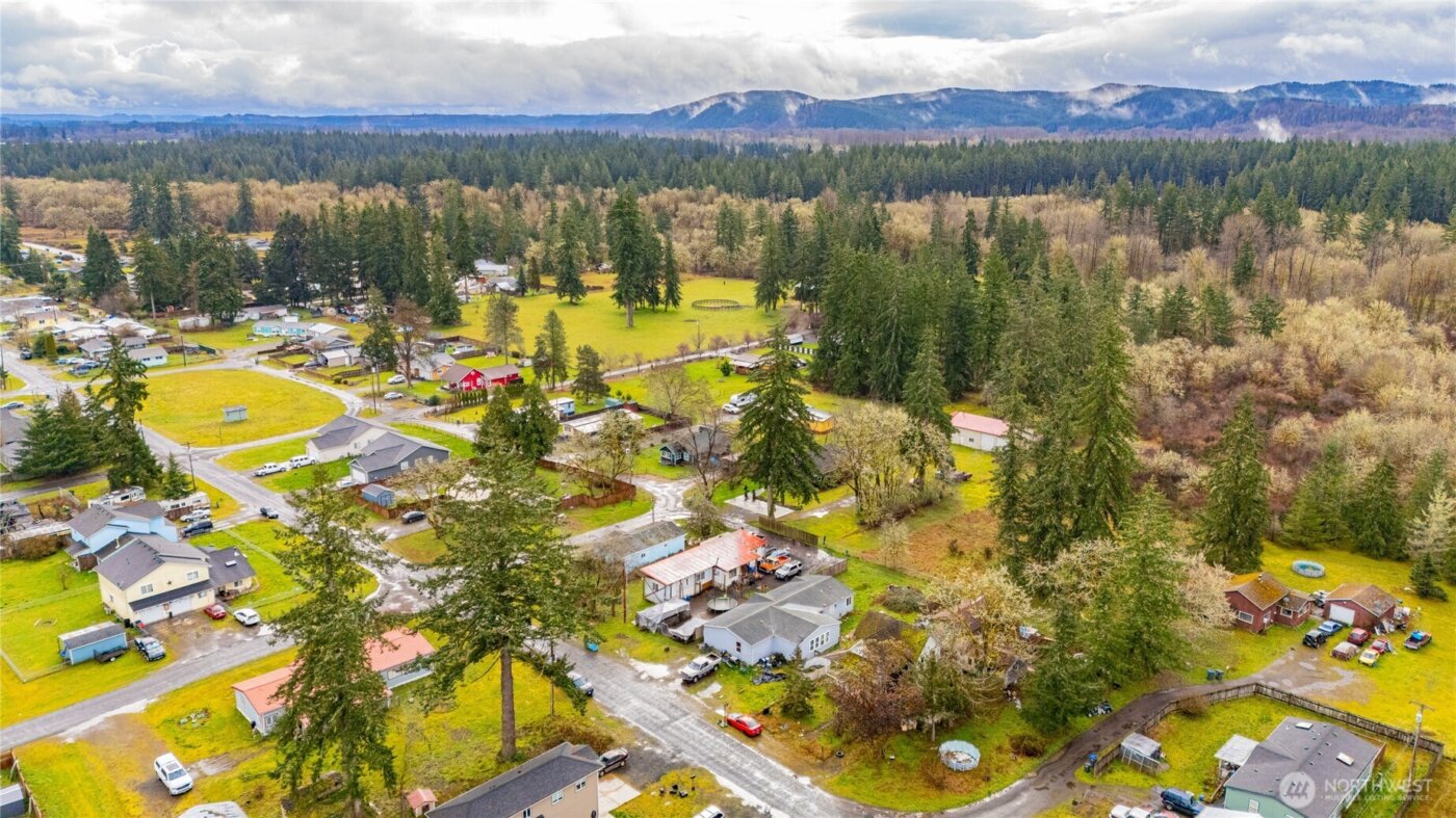 408 W Eagle Avenue , Oakville, WA 98568