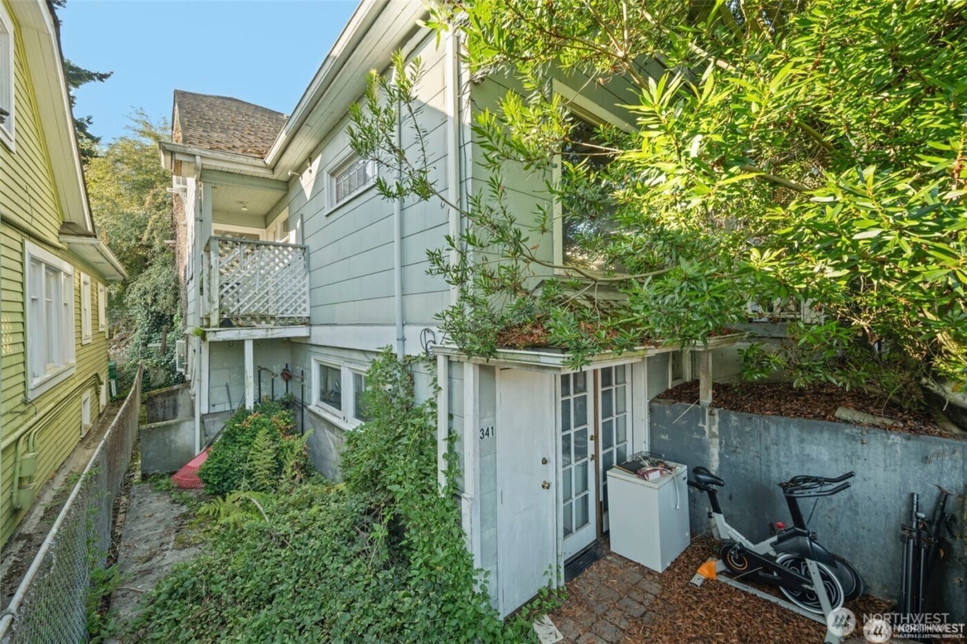 341 NE 51st Street , Seattle, WA 98105