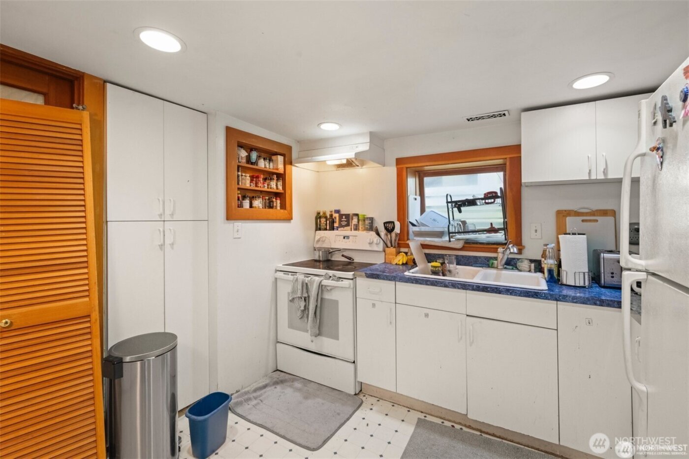 341 NE 51st Street , Seattle, WA 98105