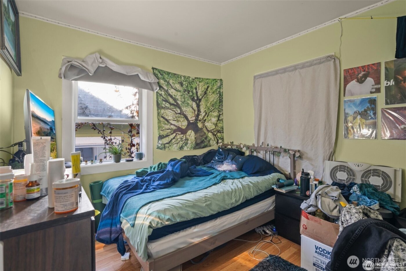 341 NE 51st Street , Seattle, WA 98105