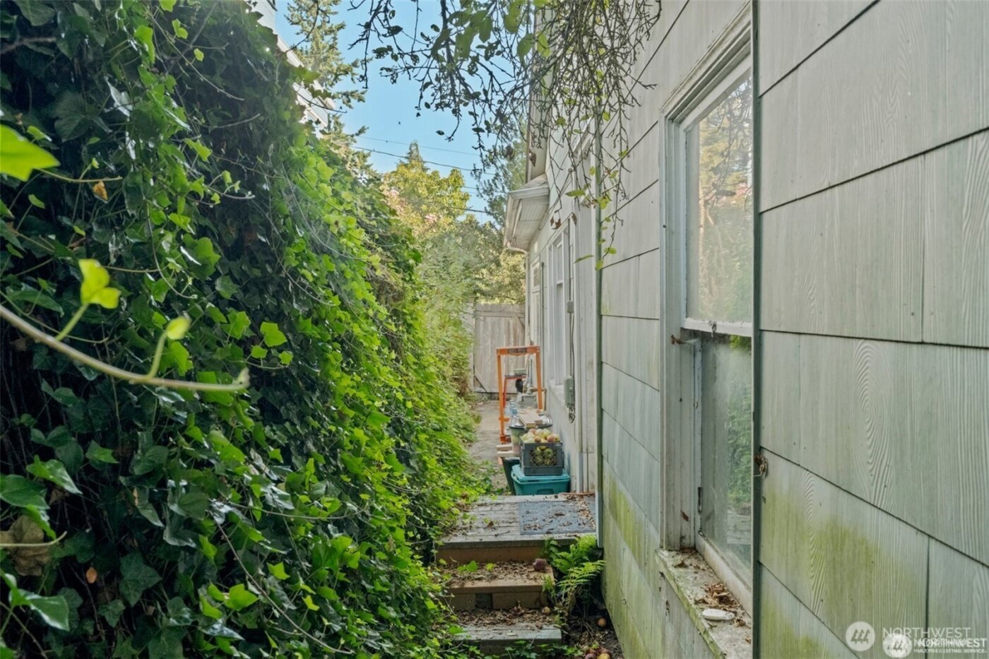 341 NE 51st Street , Seattle, WA 98105