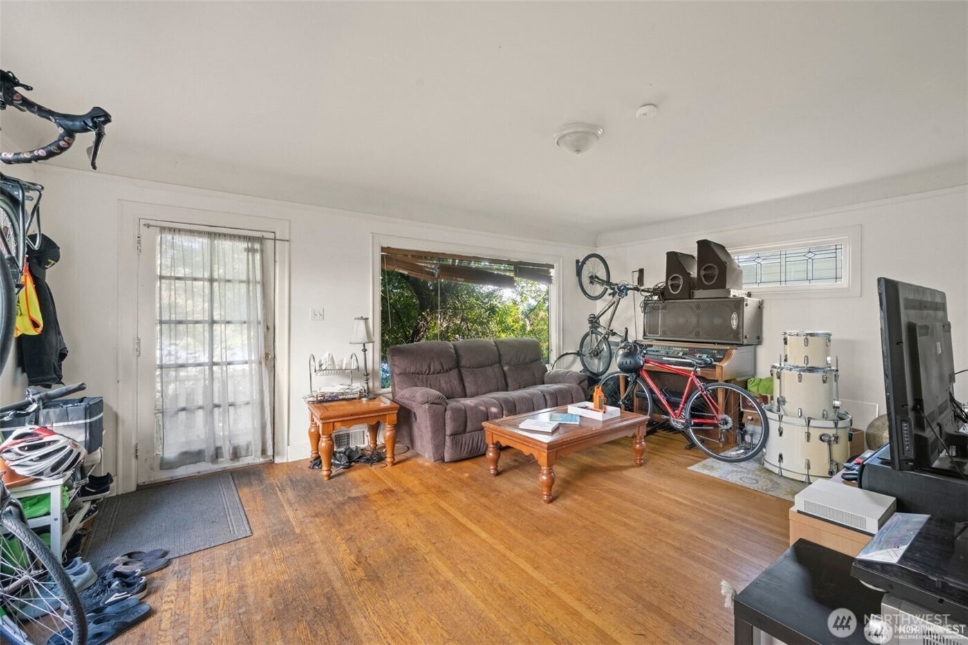 341 NE 51st Street , Seattle, WA 98105