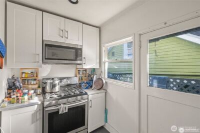 341 NE 51st Street , Seattle, WA 98105 - Photo 10