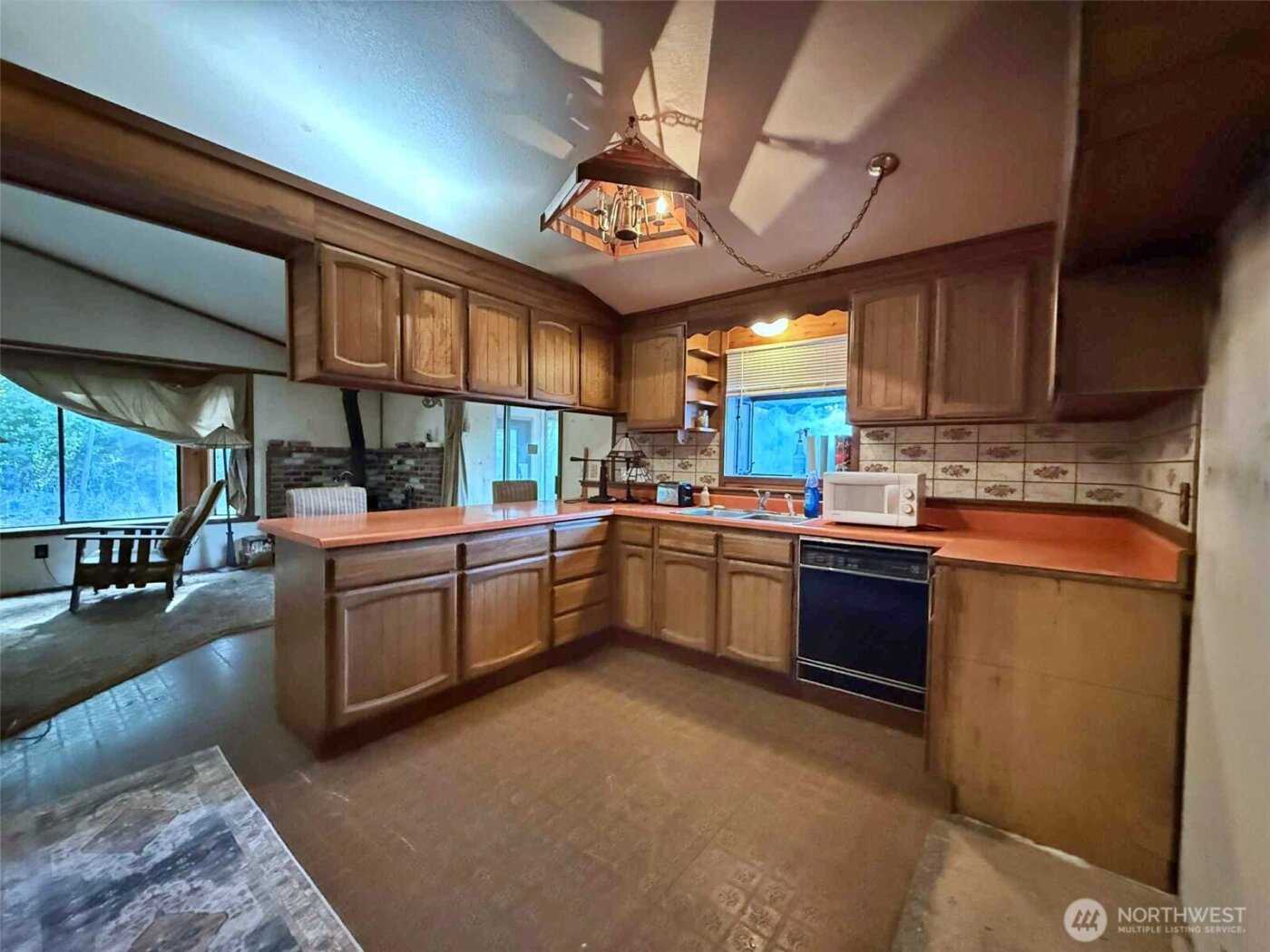 198 Calvin Road , Onalaska, WA 98533