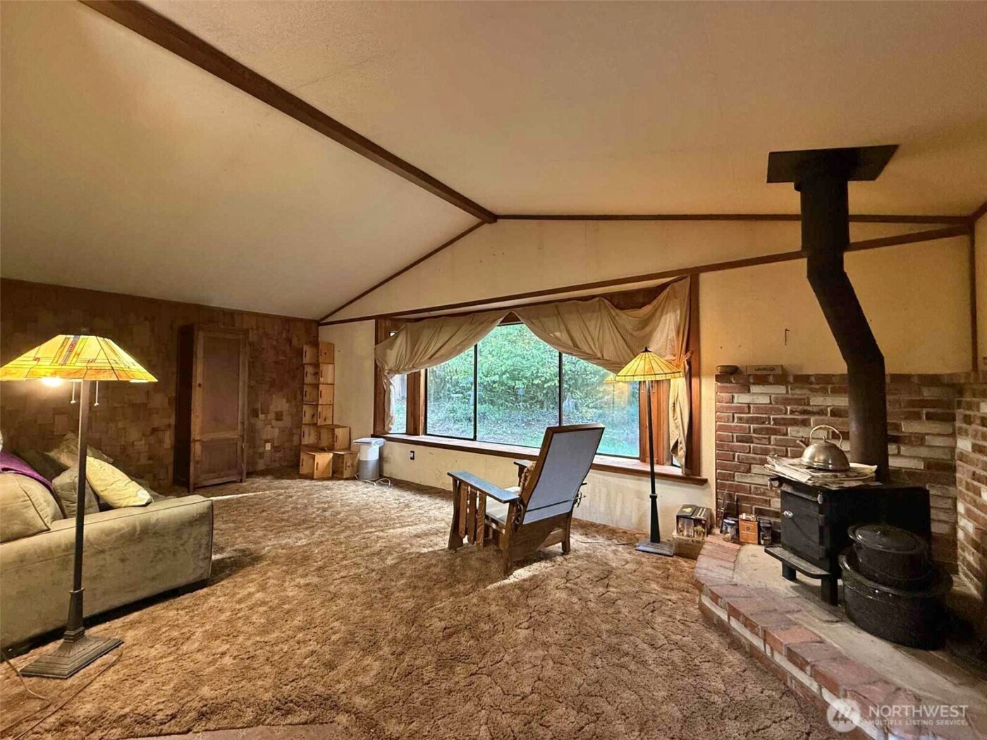 198 Calvin Road , Onalaska, WA 98533