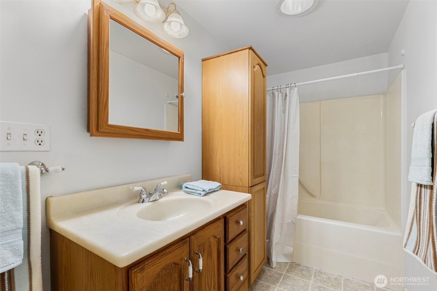 26009 Barrett Road NE, Kingston, WA 98346