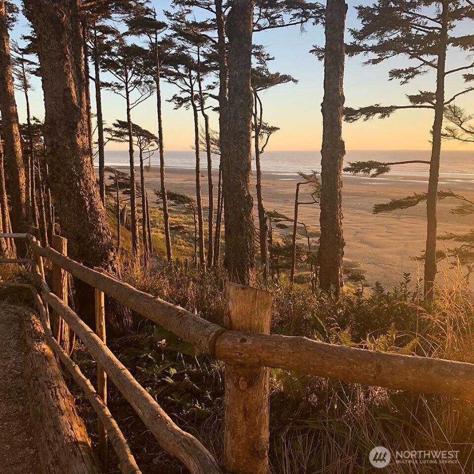 38 Trillium Lane , Pacific Beach, WA 98571