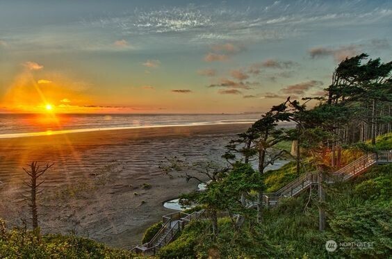 38 Trillium Lane , Pacific Beach, WA 98571