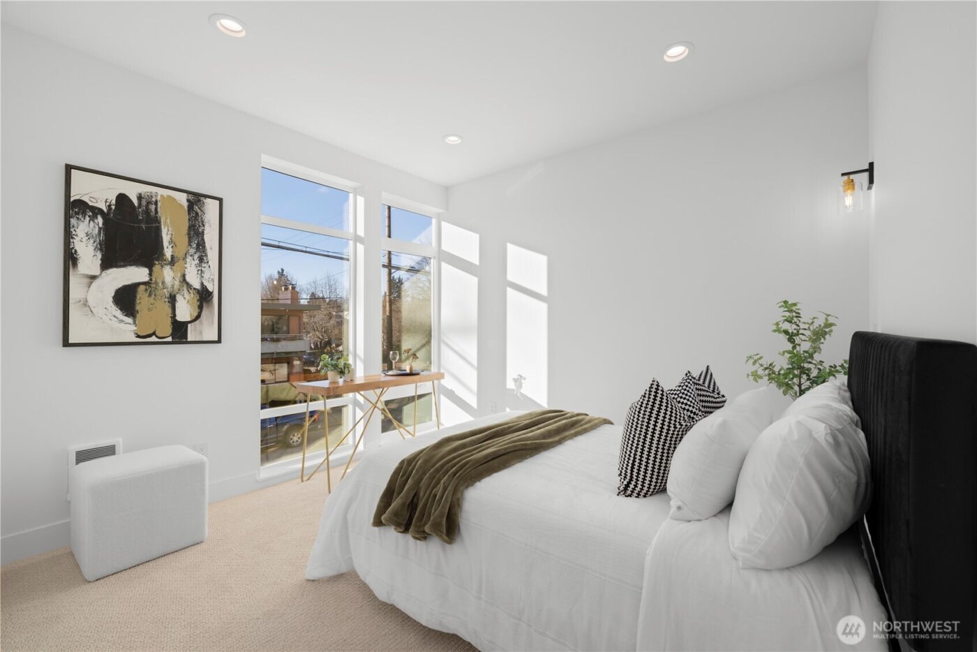 359 NW 76th Street , Seattle, WA 98117