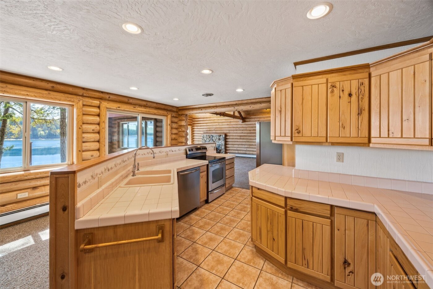 1236 E Island View Road , Grapeview, WA 98546