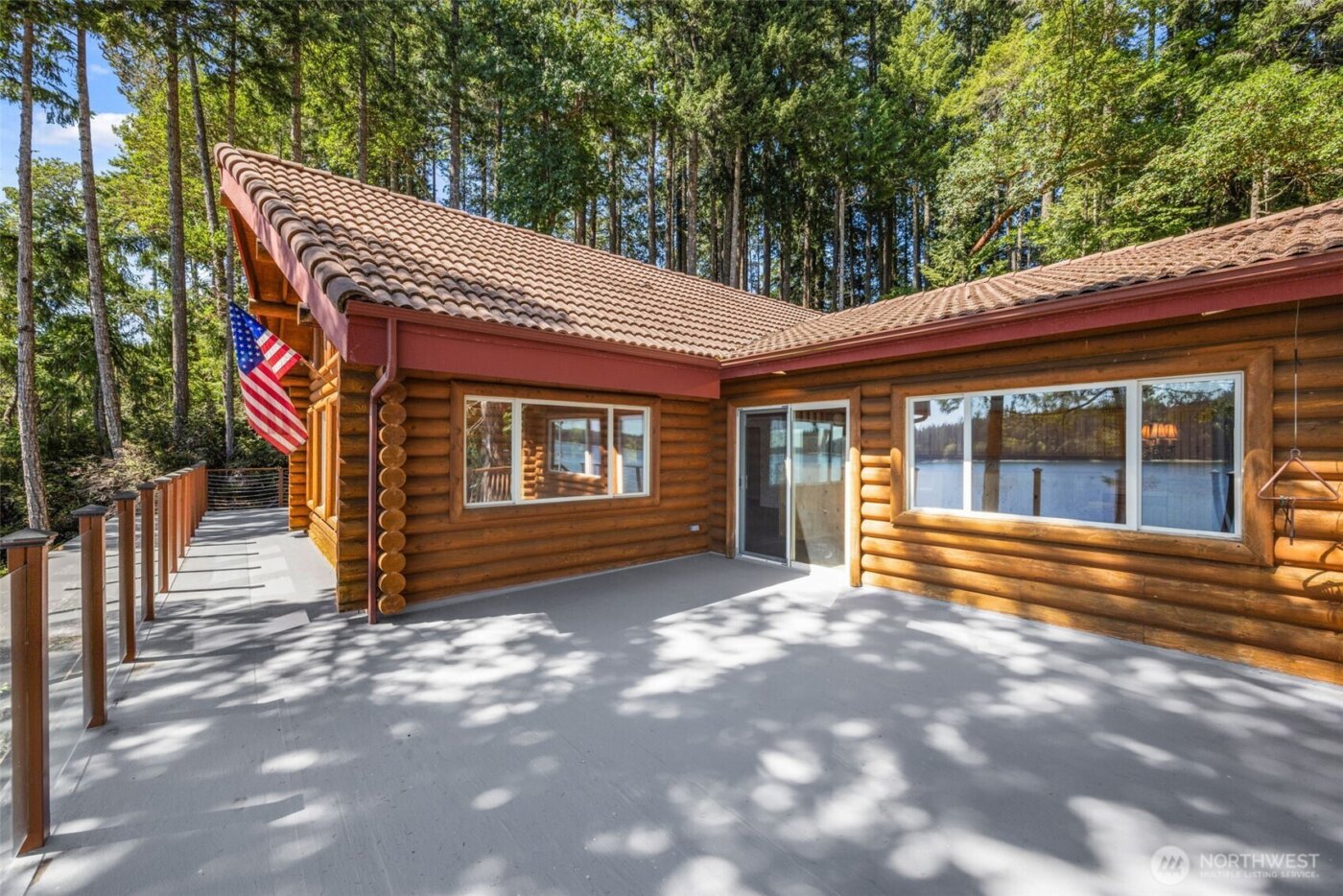 1236 E Island View Road , Grapeview, WA 98546