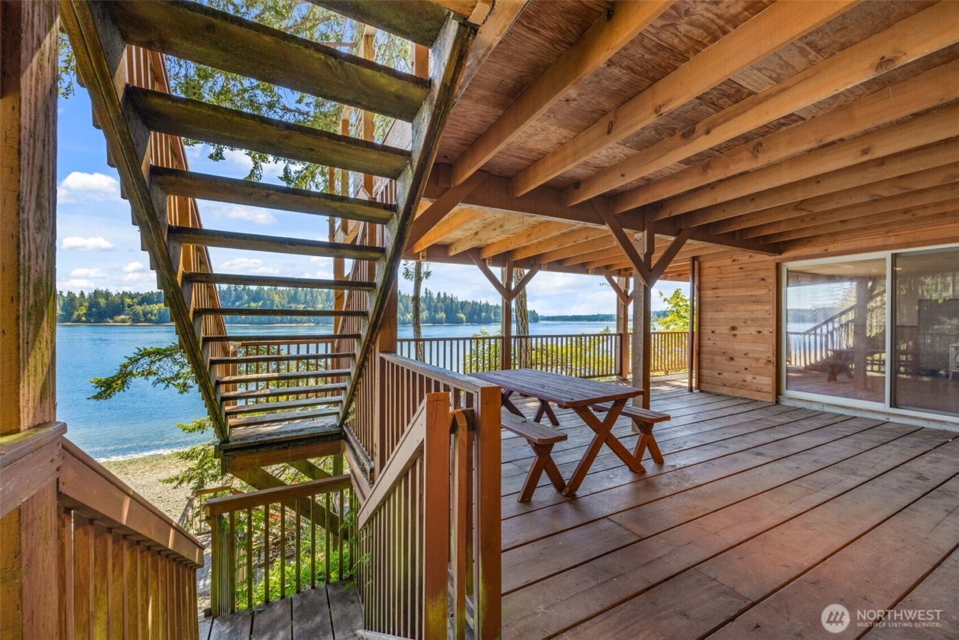 1236 E Island View Road , Grapeview, WA 98546