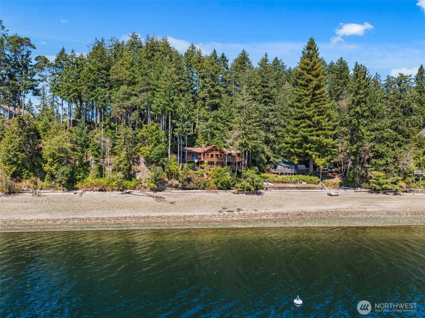1236 E Island View Road , Grapeview, WA 98546