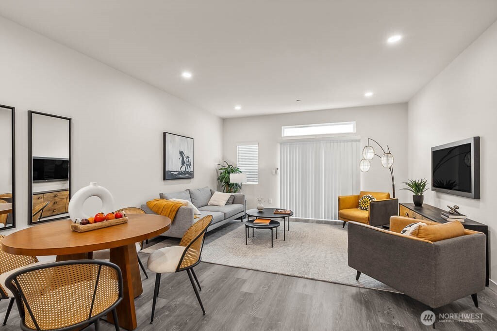 16111 36TH Avenue W #H2, Lynnwood, WA 98087