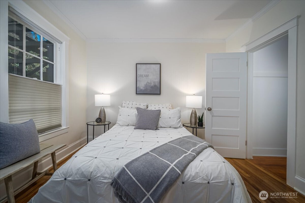 1310 Queen Anne Avenue N #15, Seattle, WA 98109