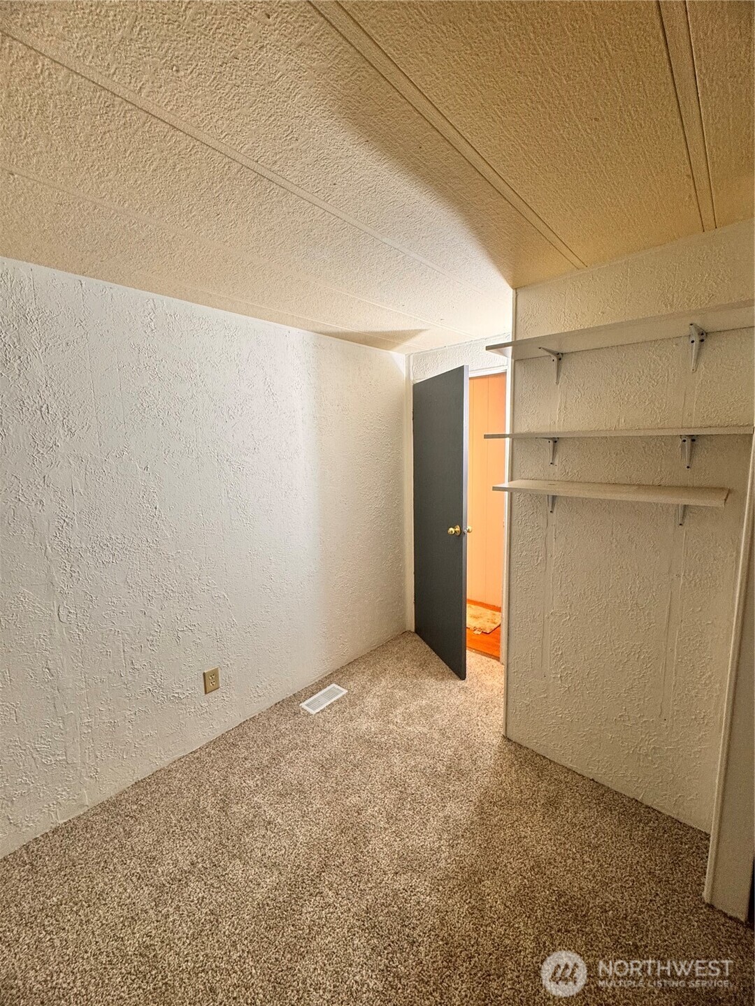 4040 Auburn Way Way S #101, Auburn, WA 98092