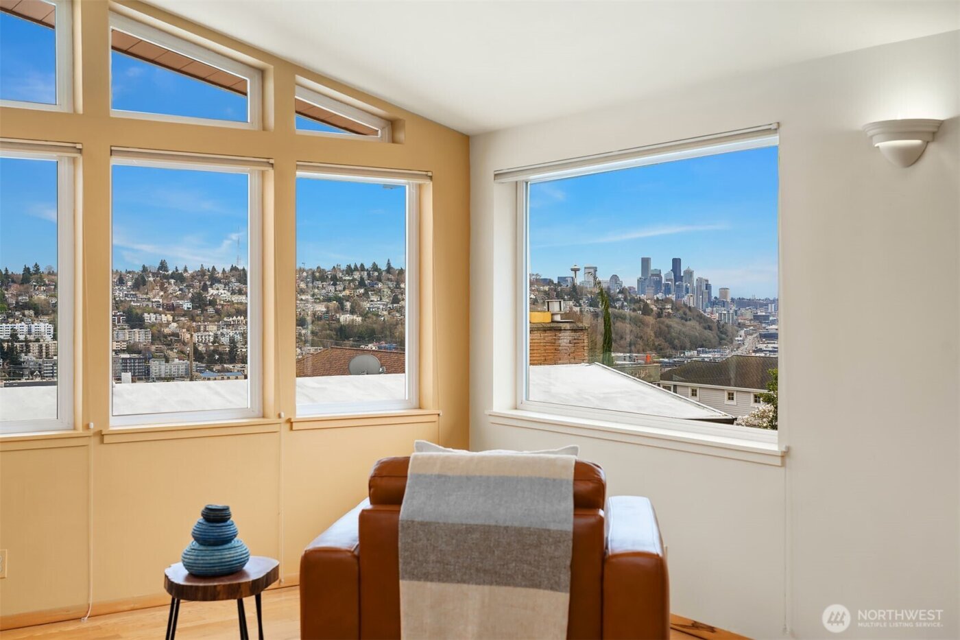 2530 26th Avenue W, Seattle, WA 98199