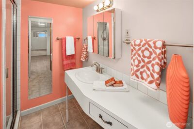 2530 26th Avenue W, Seattle, WA 98199 - Photo 24