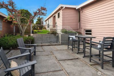 2530 26th Avenue W, Seattle, WA 98199 - Photo 26