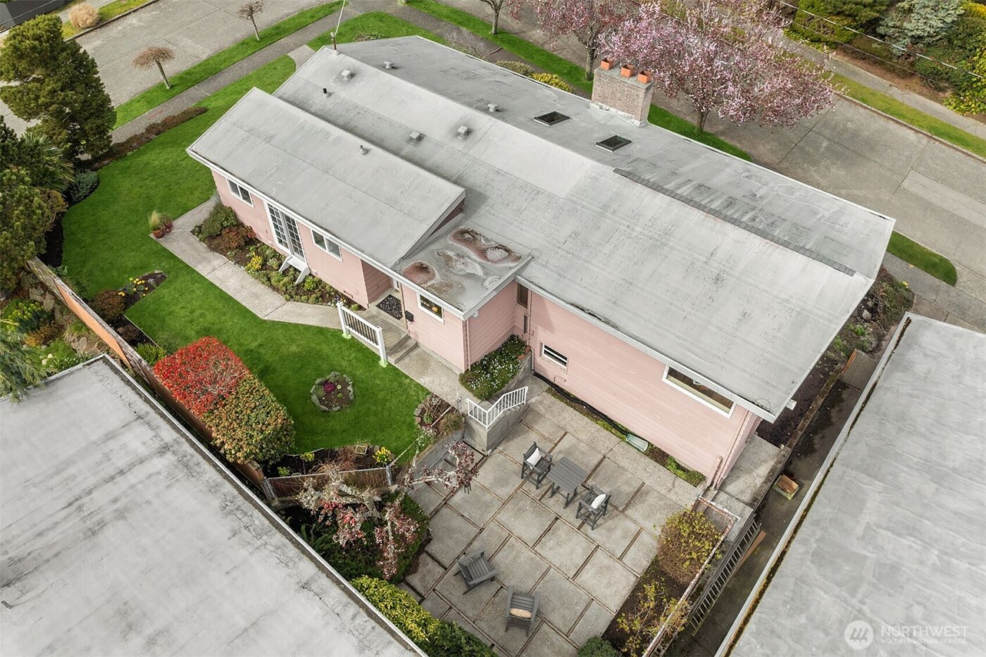 2530 26th Avenue W, Seattle, WA 98199