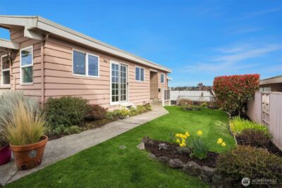 2530 26th Avenue W, Seattle, WA 98199 - Photo 3