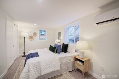 7008 Linden Avenue N, Seattle, WA 98103-5108 - Photo 35