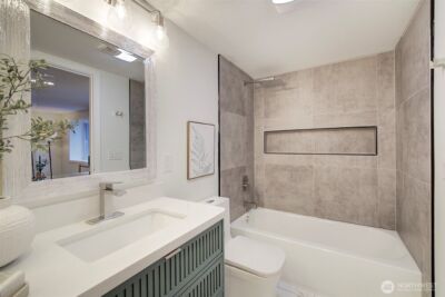 7008 Linden Avenue N, Seattle, WA 98103-5108 - Photo 37